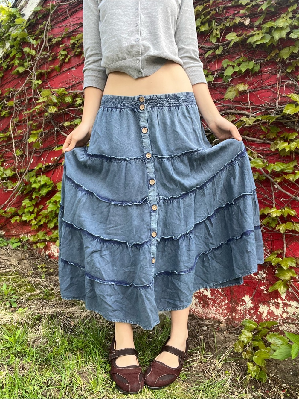 Mlle Gabrielle Blue Tiered Button-Front Midi Skirt - Picture 4 of 13